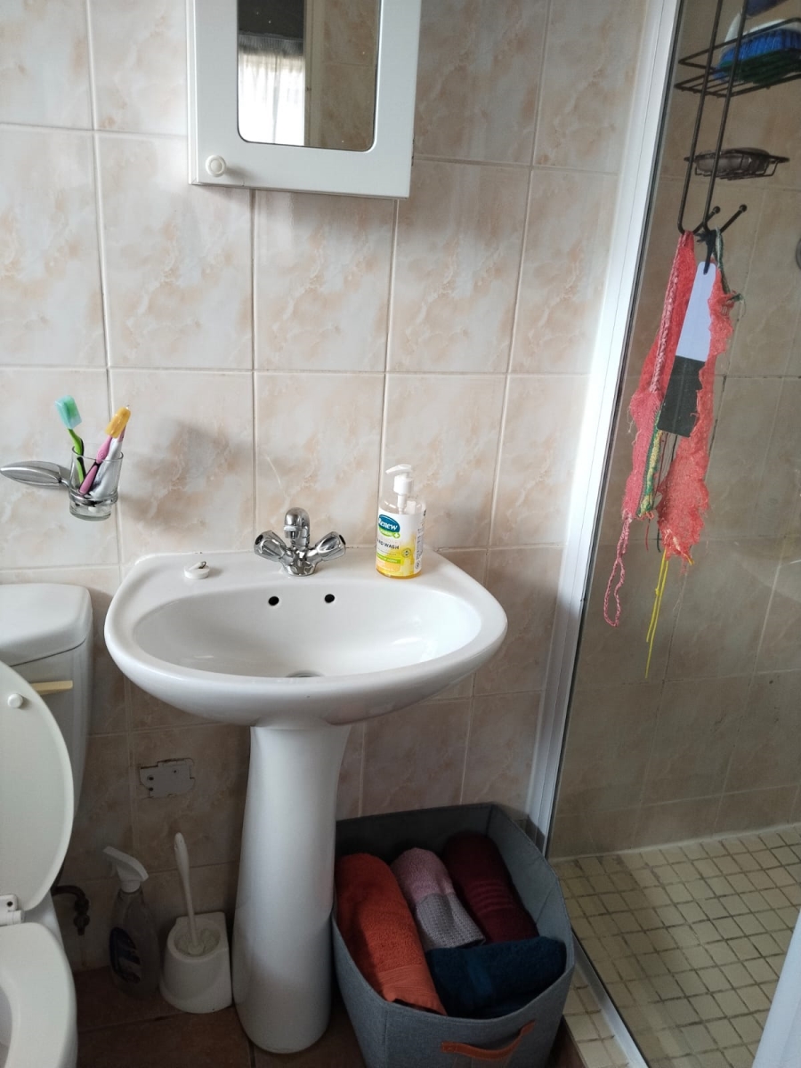 3 Bedroom Property for Sale in Langenhovenpark Free State